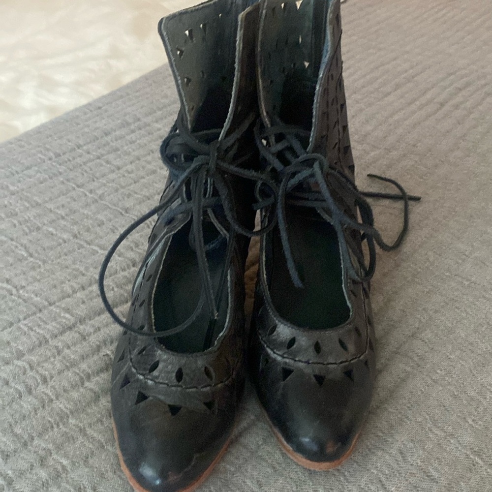 Freebird booties. Black. Size 7. New with tags.